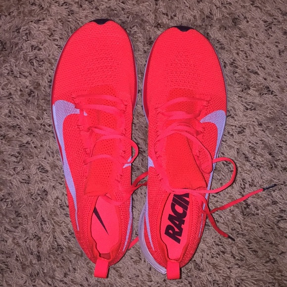 Nike Vaporfly 4% Flyknit - Picture 4 of 5
